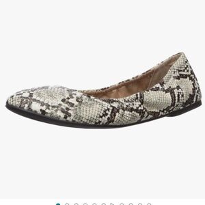 NEW FAUX SNAKE SKIN BALLET FLATS